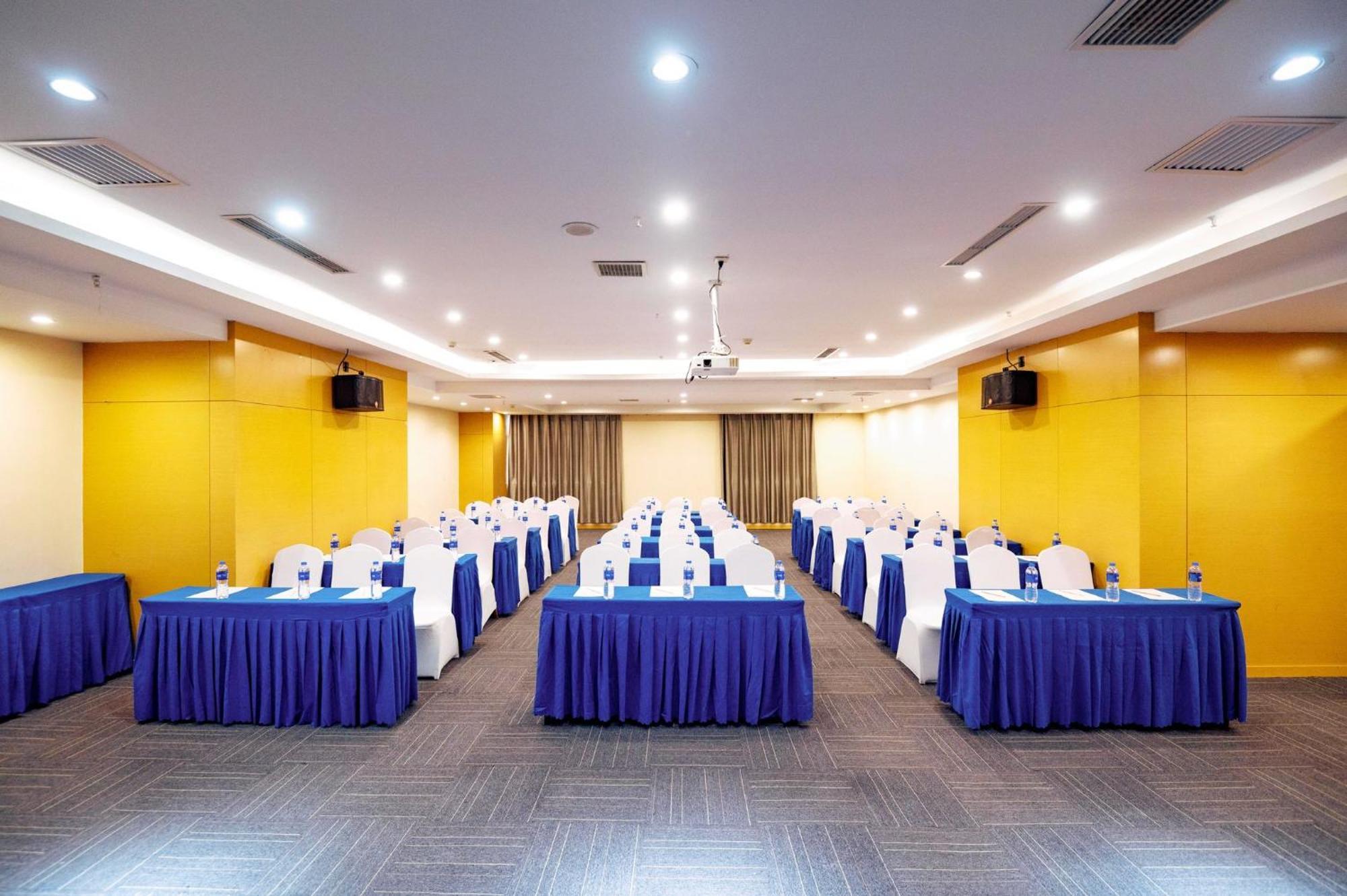 Holiday Inn Express Tangshan Downtown By Ihg Exterior foto